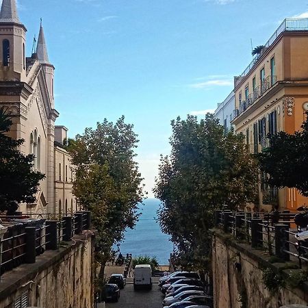 Appartement Il Giardino Di Nonna Pina à Naples Extérieur photo